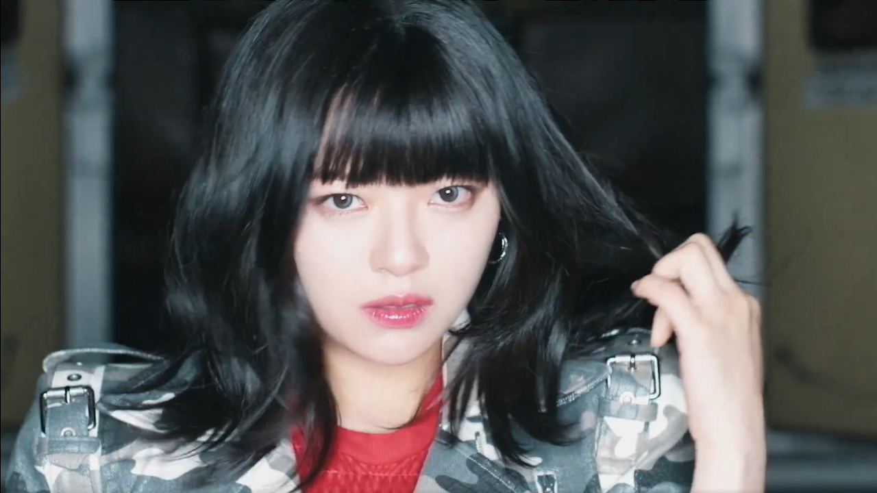 Happy Jeongyeon Day! Simak Profil dan Perjalanan Karier Vokalis TWICE yang Karismatik