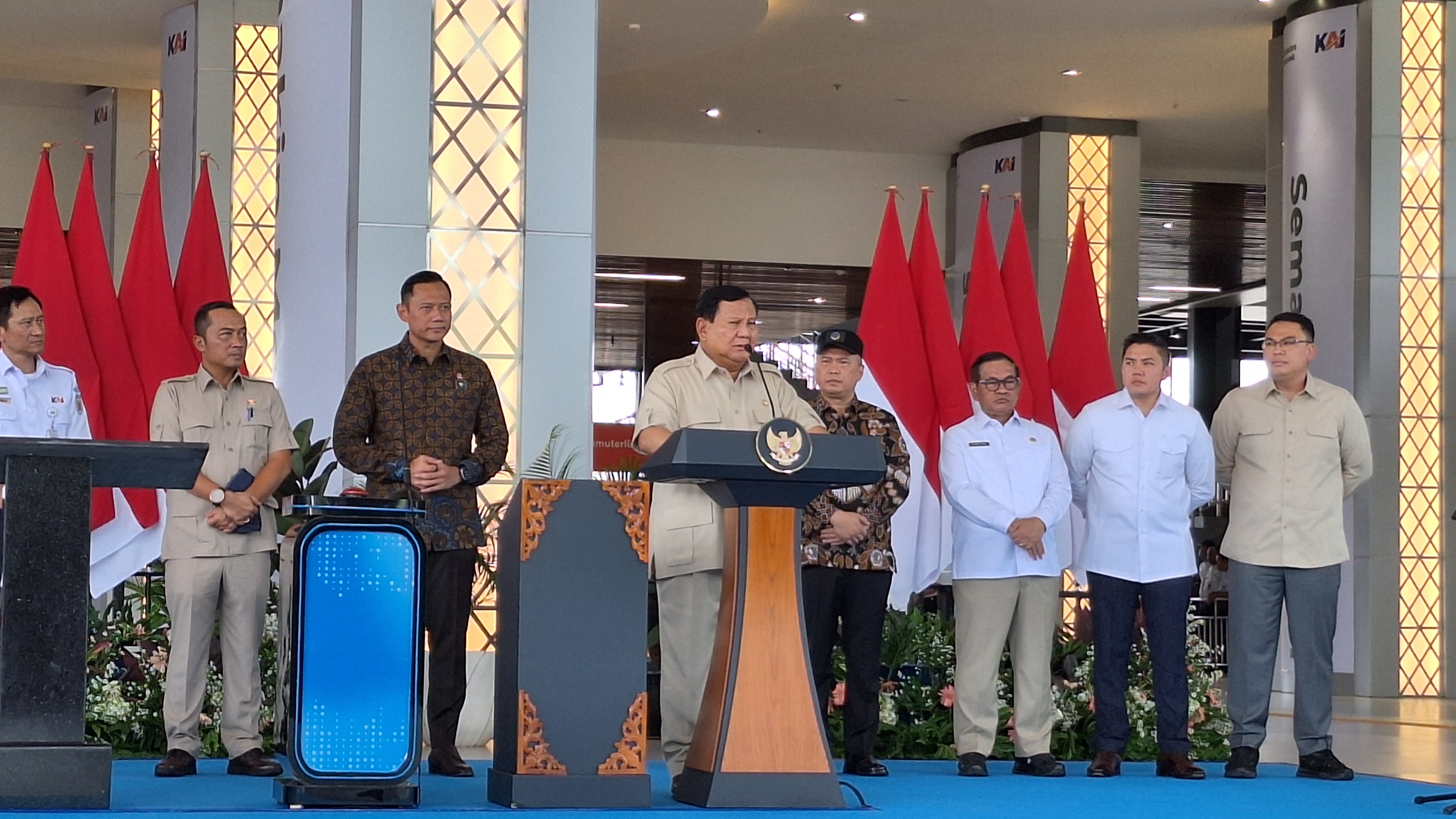 Prabowo Siap Tanggung Jawab Utang Kereta Cepat Whoosh: Tak Perlu Diributkan!