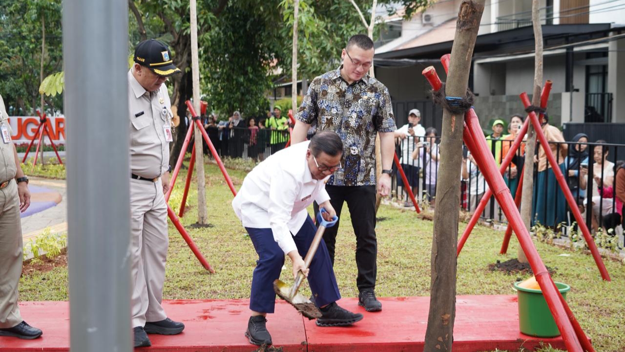 Pramono Resmikan Taman Bugar di Kebon Jeruk, Kenneth: Hasil Serap Aspirasi Warga
