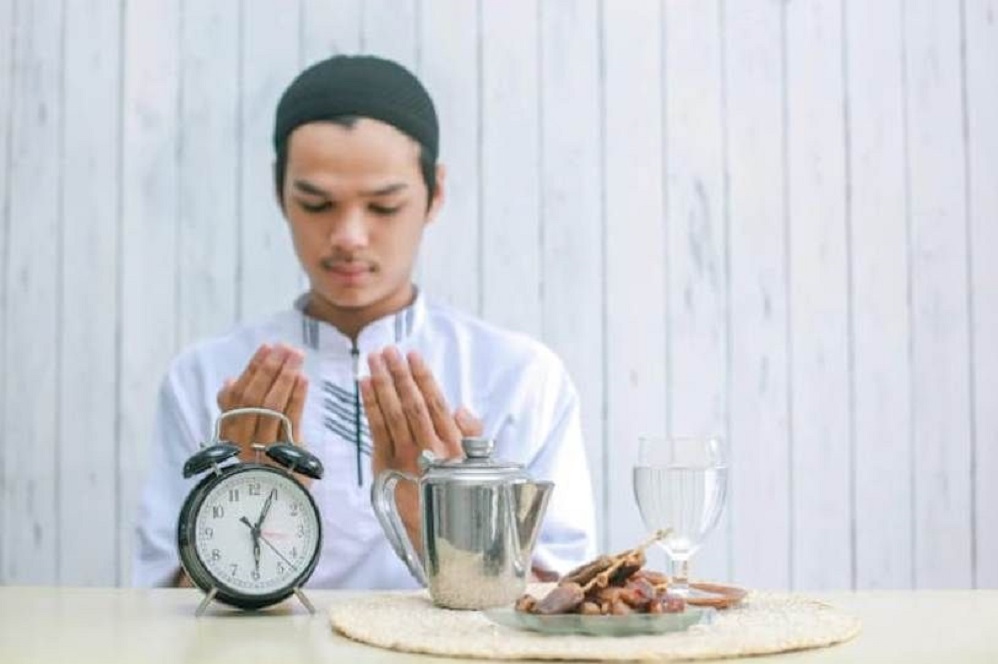 4 Tips Puasa Ramadan Lebih Sehat, Bisa Juga Jadi Patokan Diet Nih