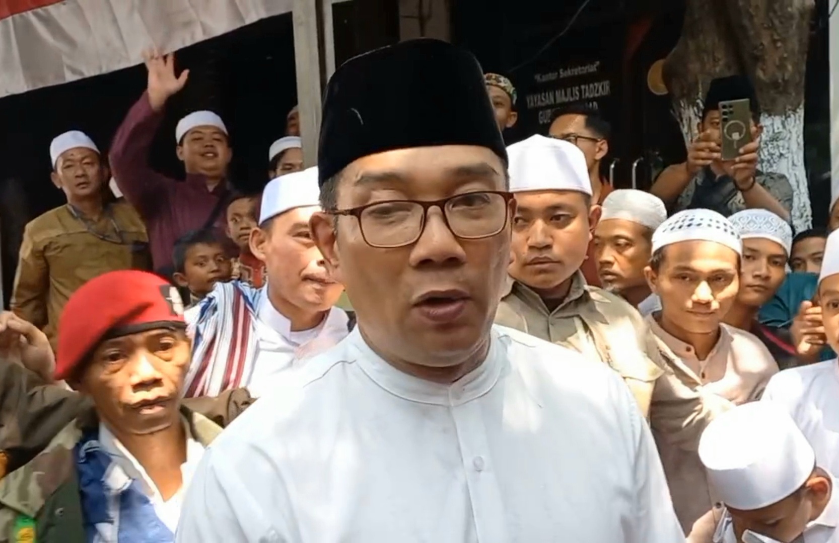 Ini Maksud Pesan Teks Ridwan Kamil ke Anies Baswedan: Silaturahmi, Bukan Dukungan