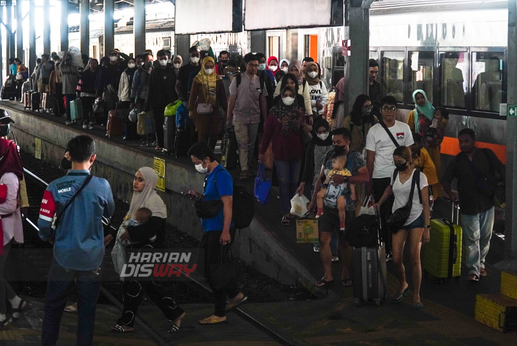 Penumpang Kereta KAI Daop 8 Surabaya Naik 35 Persen Selama Libur Iduladha 2024