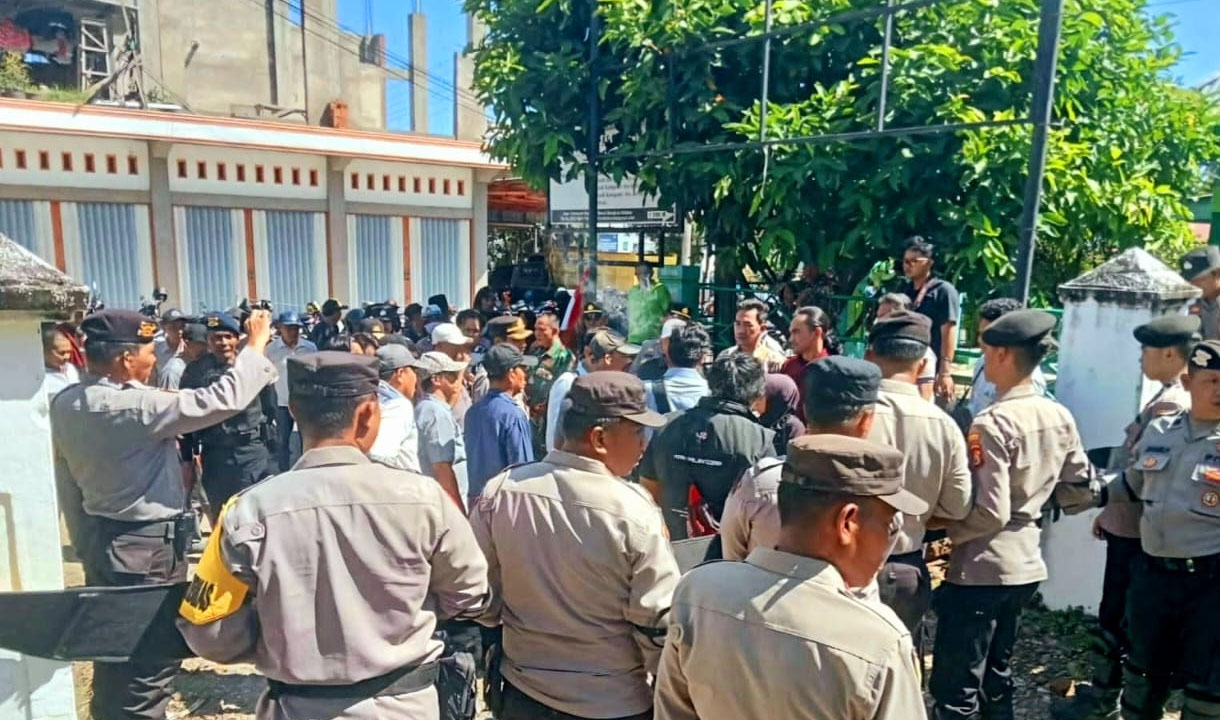 Massa Kembali Geruduk Bawaslu, Tuntut Usut Dugaan Kecurangan PSU Bengkulu Selatan