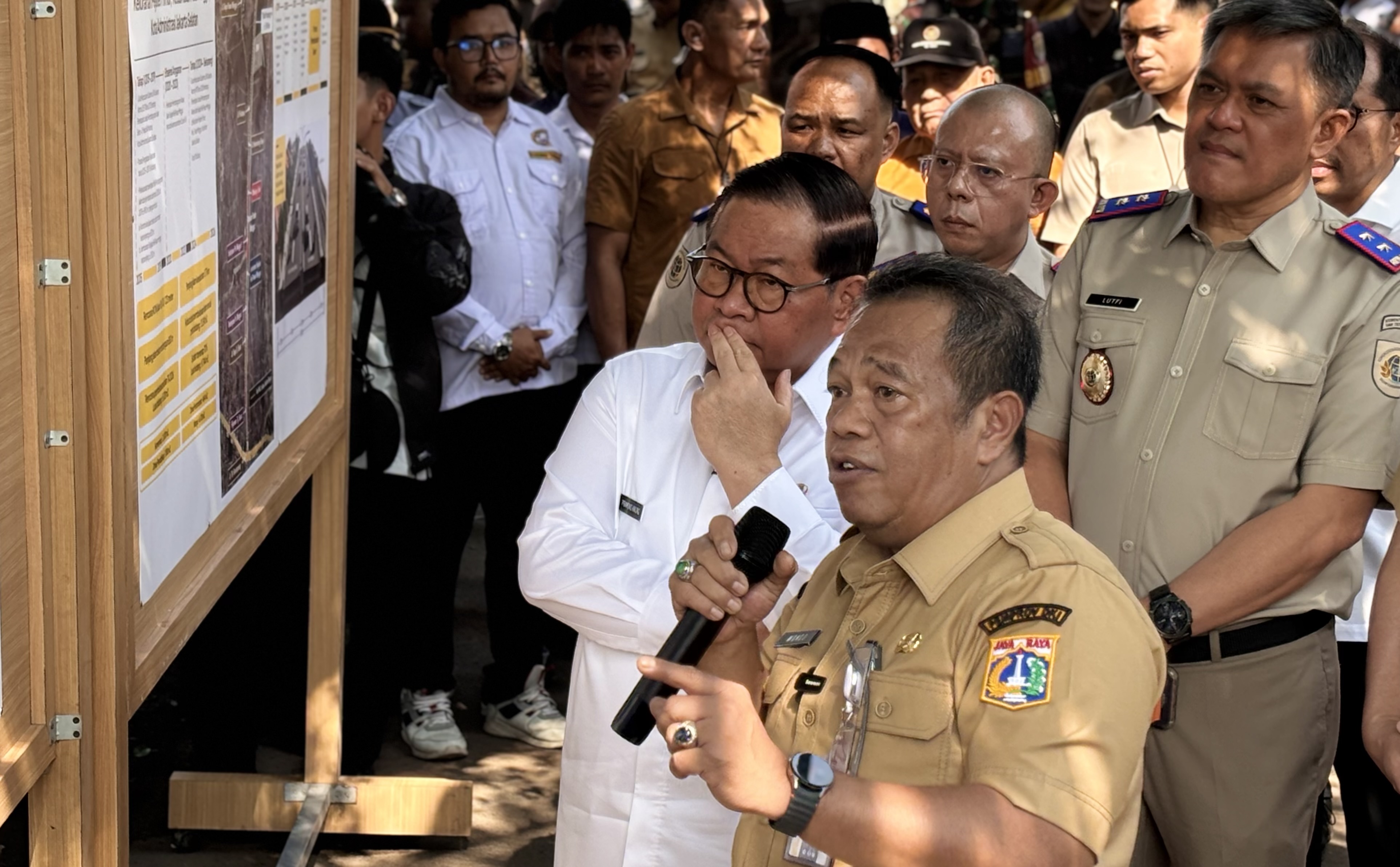 Pramono Rampungkan 'PR' 8 Gubernur, Jalan Sejajar Rel Stasiun Pasar Minggu Diperlebar