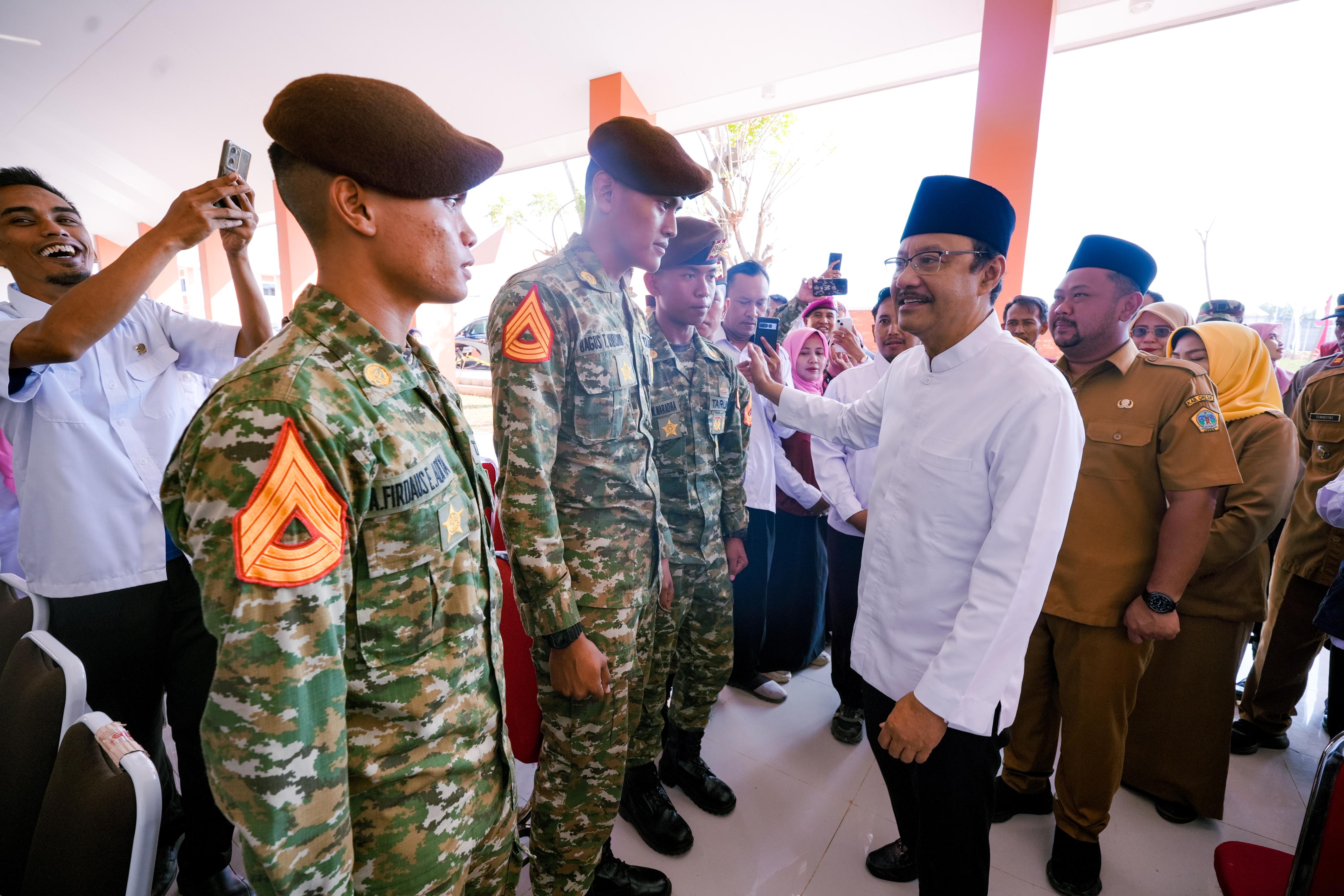 Gus Ipul Tinjau Taruna Bhakti Nusantara di Sekolah Rakyat Gresik