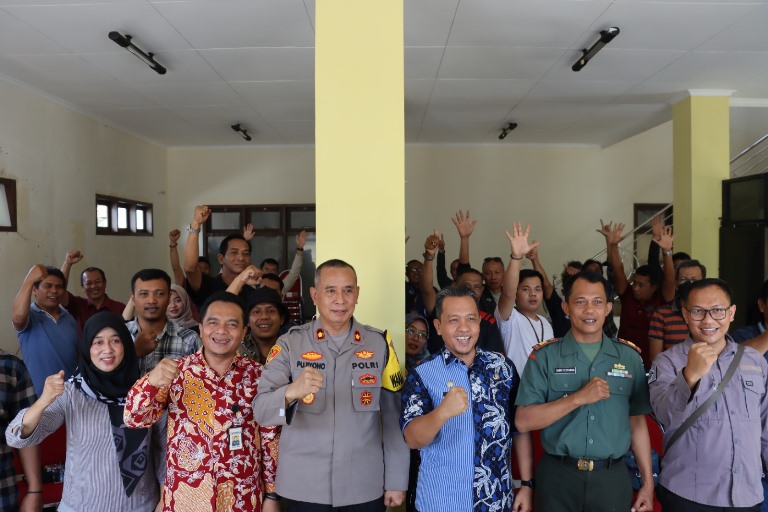 Polres Pacitan Bersama Komite Komunikasi Digital Ajak Media Ciptakan Pemilu Damai