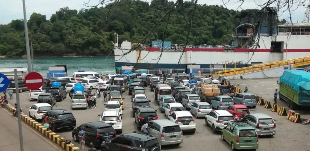 Jelang Mudik Lebaran 2023, ASDP 'Persolek' Pelabuhan Merak, Lahan Parkir Bakal Ditambah