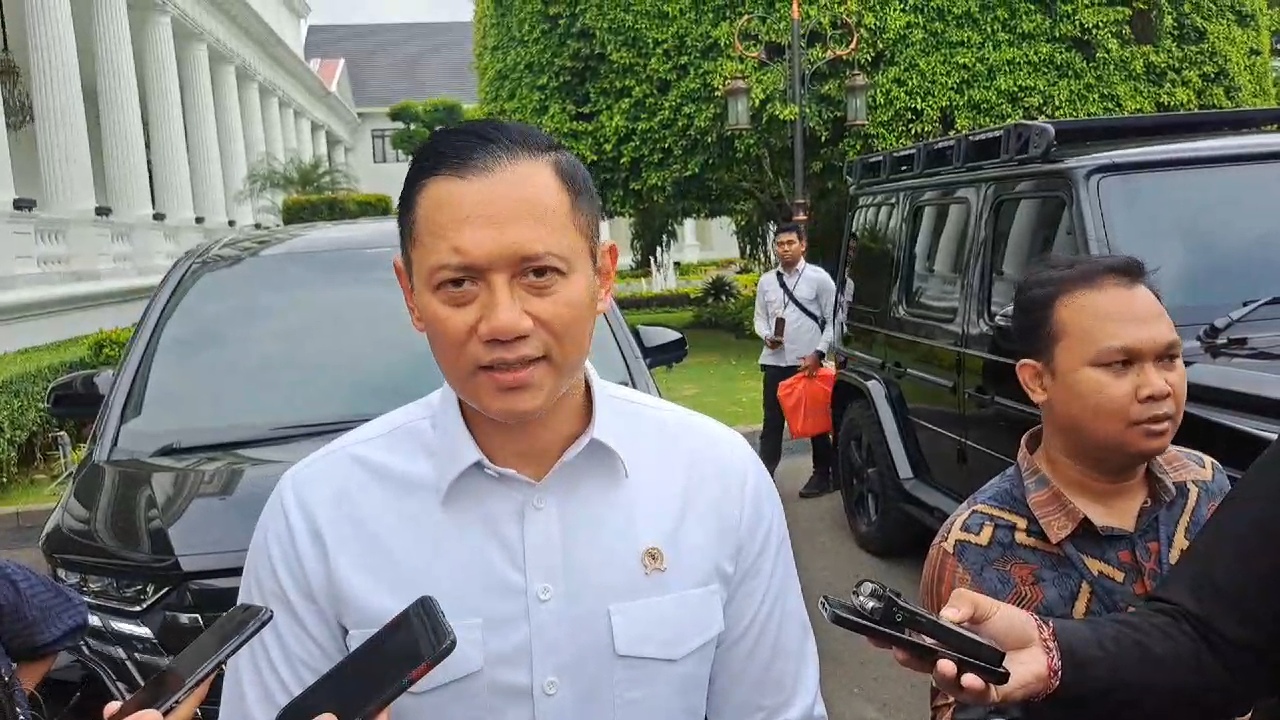Menjadi Holistic Strategist: Manifesto untuk Revolusi Kepemimpinan Indonesia