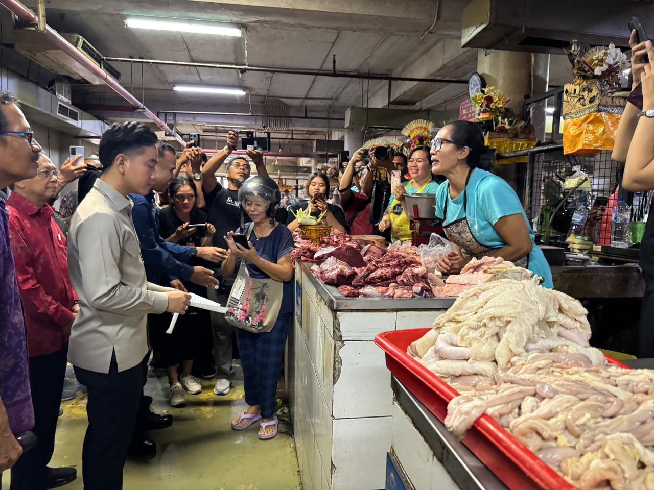 Wapres Gibran Cek Harga Sembako di Bali Jelang Ramadan, Pedagang Curhat Mudahnya Pembayaran Non Tunai