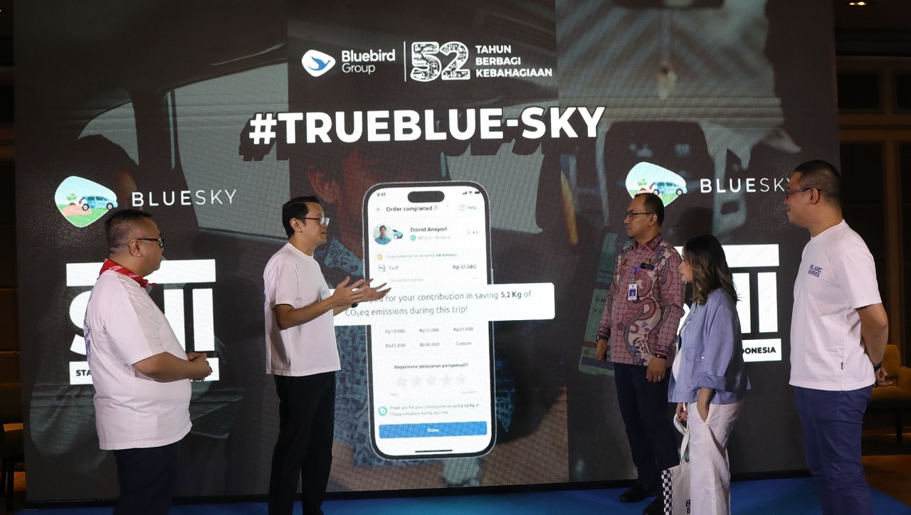 Bluebird Resmi Meluncurkan Kampanye #TrueBlue-Sky, Pionir Penyedia Mobilitas Ramah Lingkungan