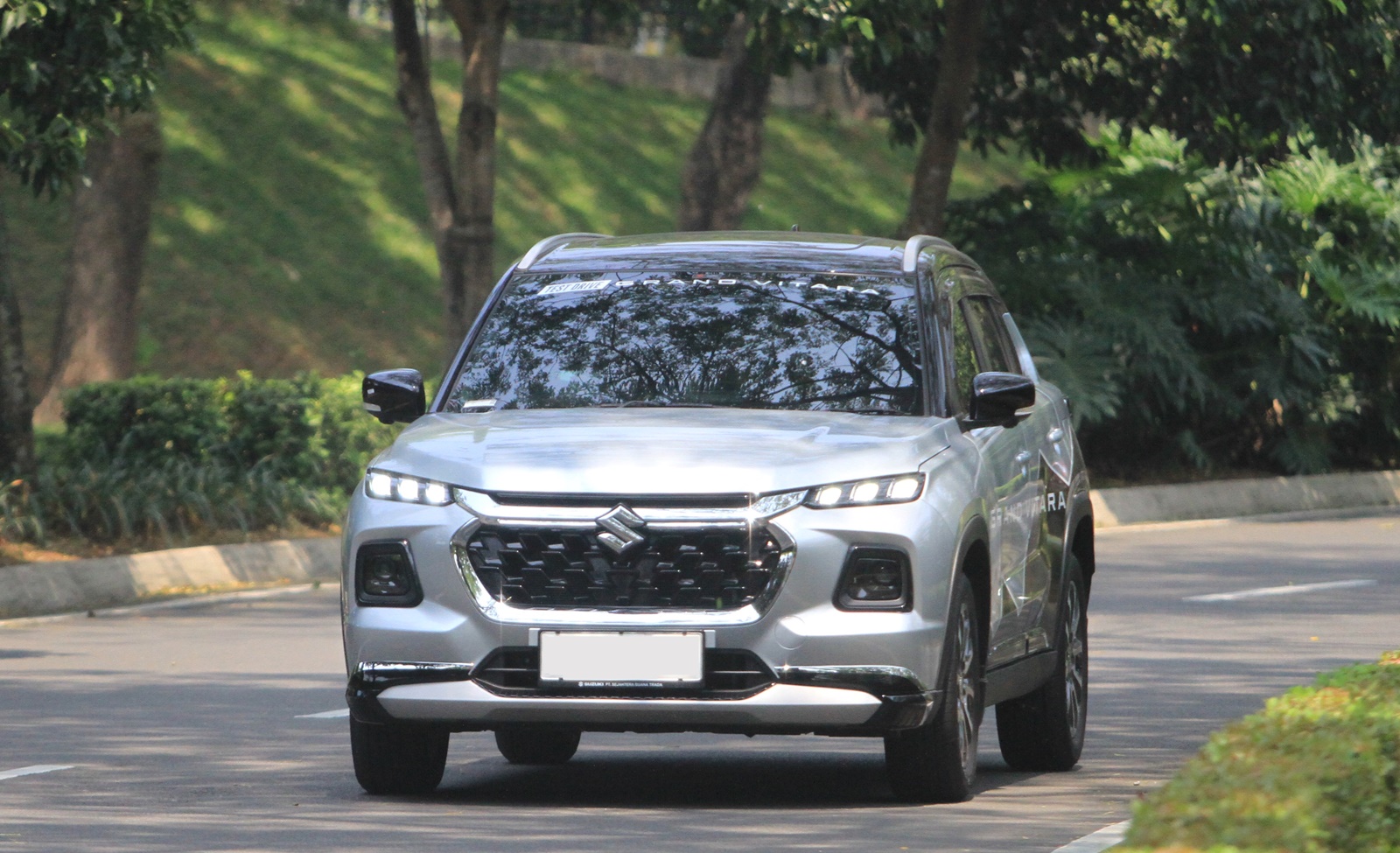 Suzuki Ungkap Langkah Nyata Untuk Mengurangi Emisi Karbon Lewat Varian SUV Hybrid