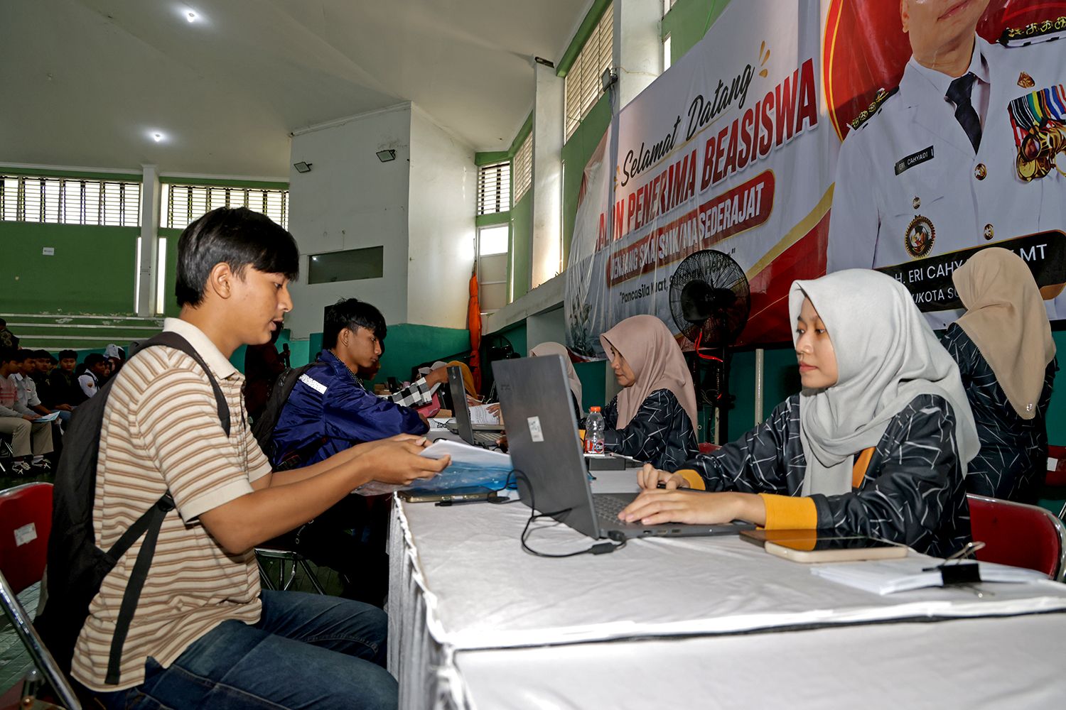 Pemkot Surabaya Perkuat Akses Pendidikan, 7.380 Pelajar Terima Bantuan Sekolah