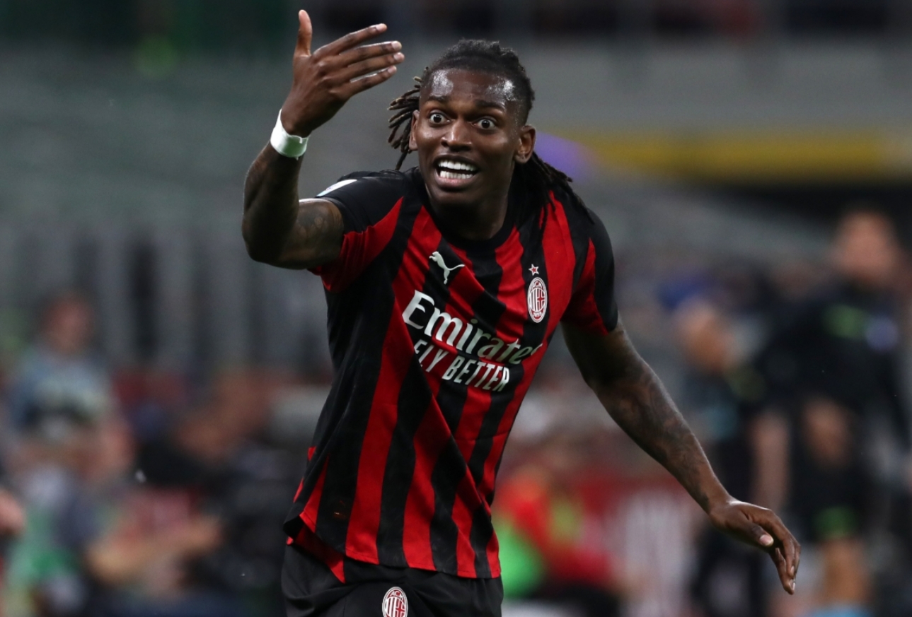 Rafael Leao Kembali Dicemooh Suporter Milan Saat Diganti Lawan Juventus