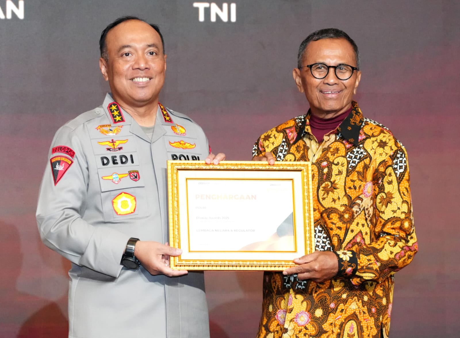 Dinobatkan Lembaga Terpopuler di Disway Awards 2025, Polri Buktikan Lompatan Kepercayaan Publik