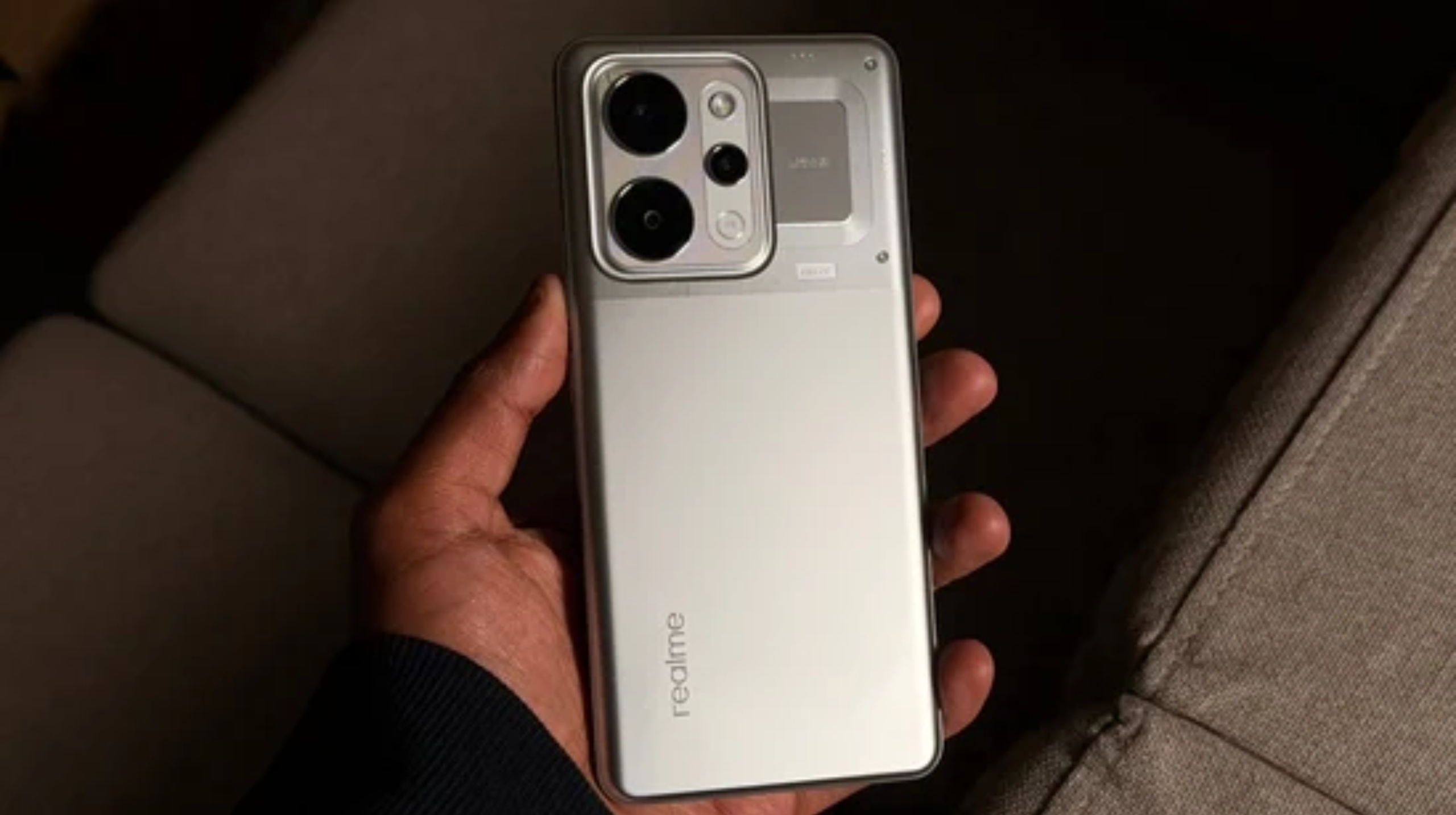 Review Realme P4 Power 5G, Baterai 10.001 mAh Bikin Lupa Bawa Power Bank