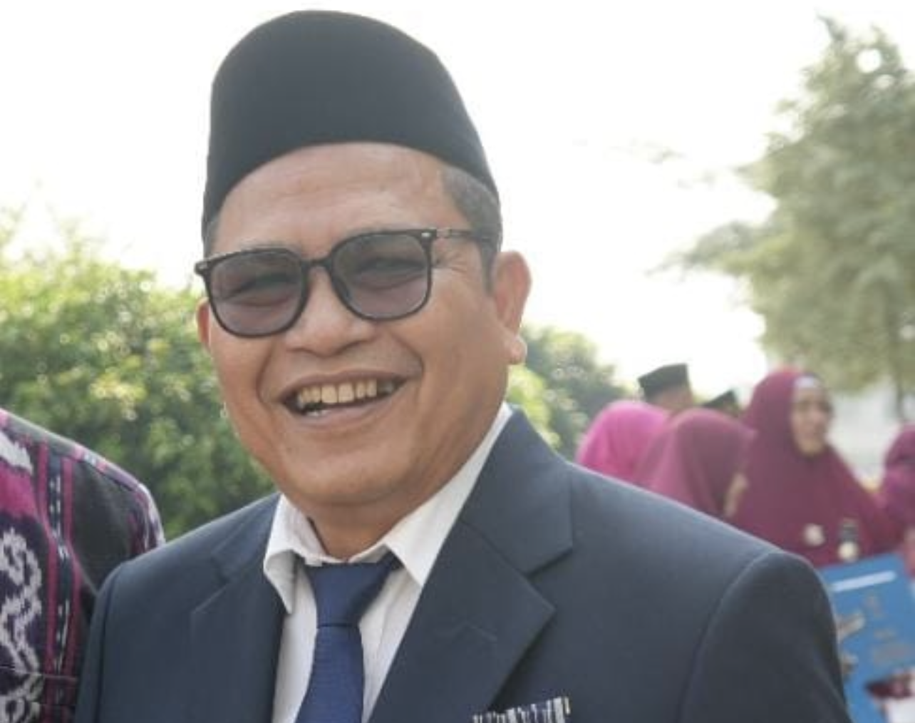 Ketik Manusia Membela Tuhan