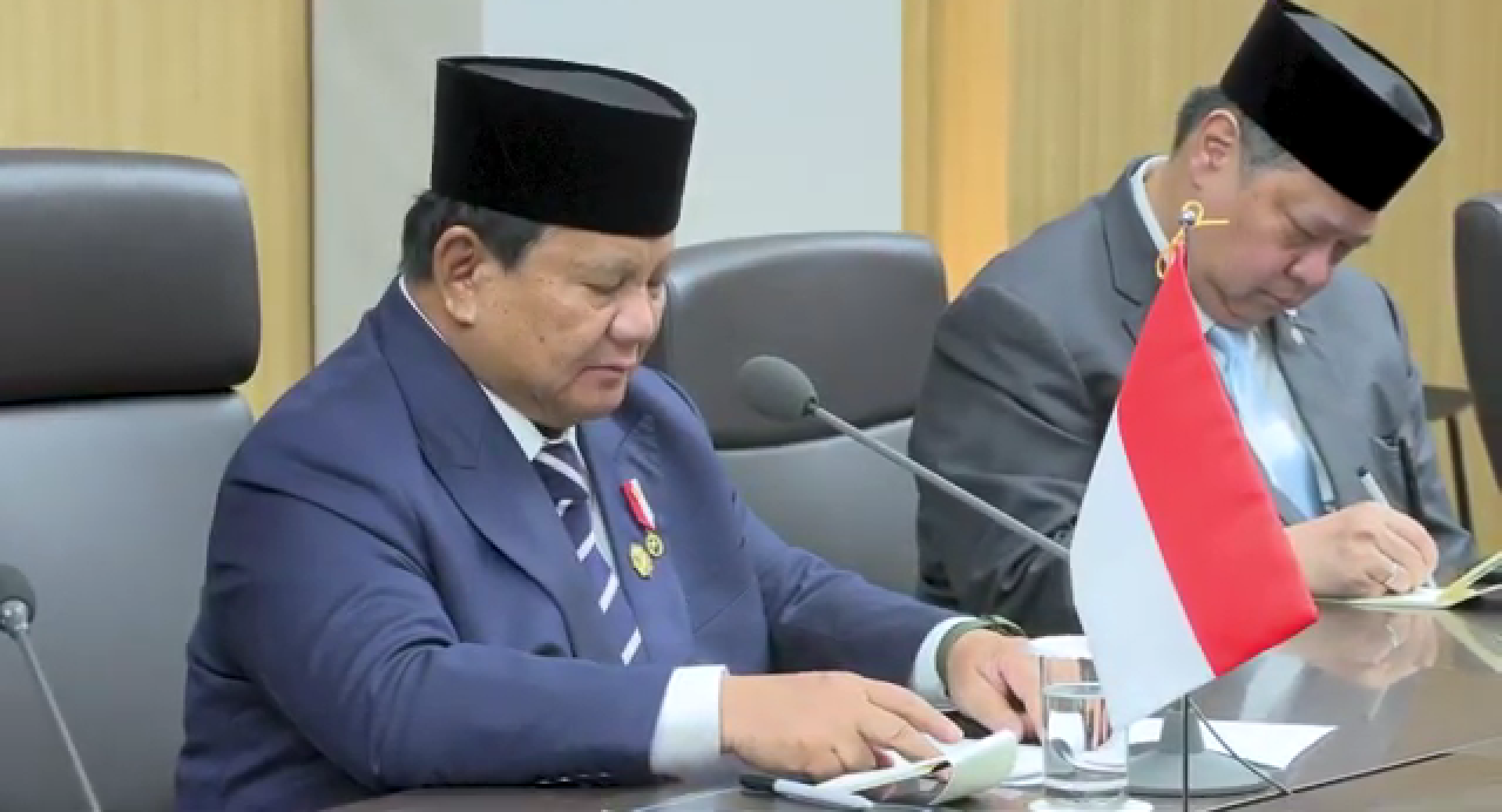 Apresiasi K-Pop dan KTT APEC, Prabowo Bangun Hubungan Hangat dengan Presiden Korea Selatan