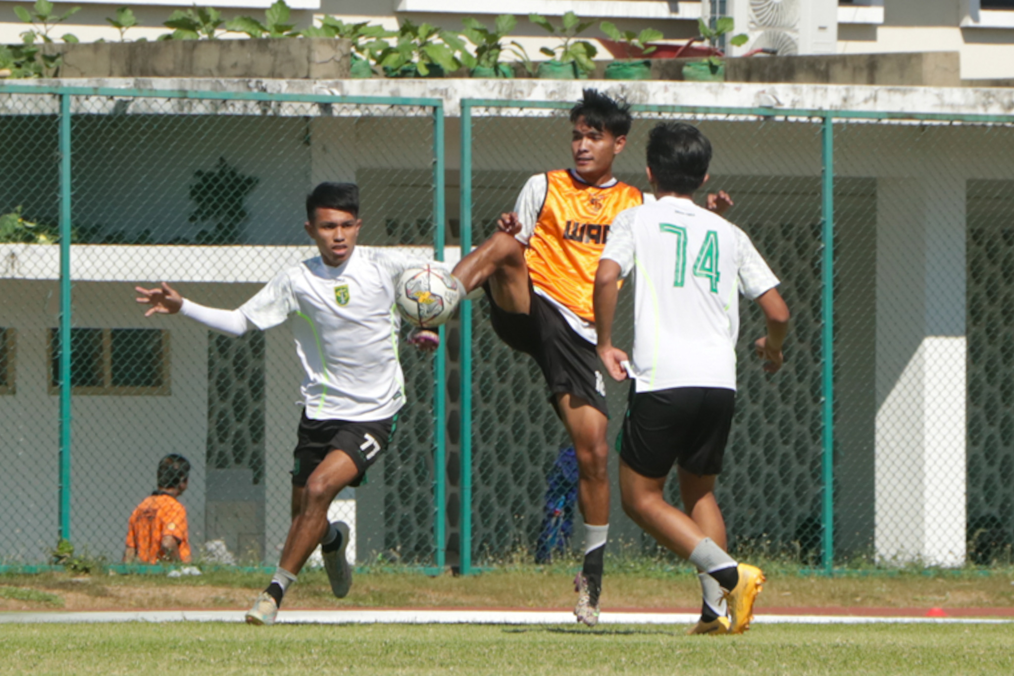 Brylian Aldama Menolak Lapor Polisi, Manajer Persebaya: Jika Terulang Tak Ada Ampun