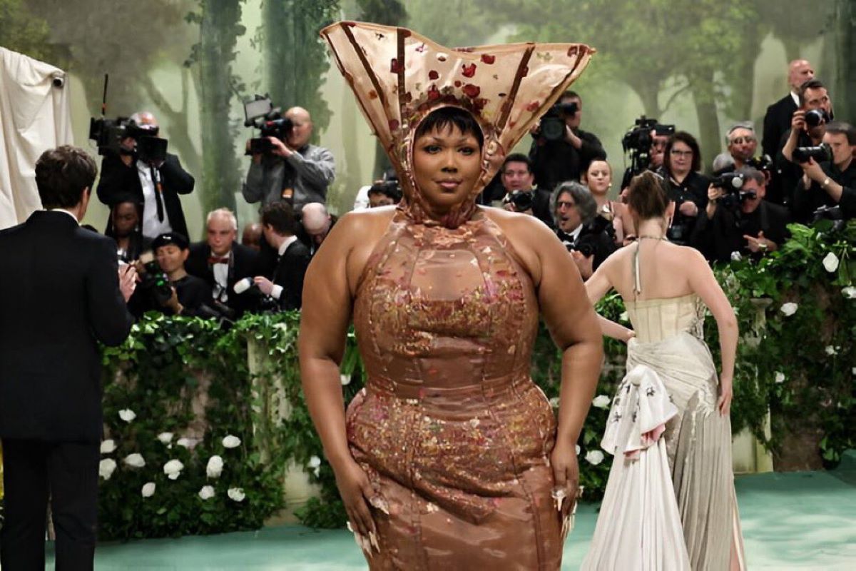 8 Busana Terunik dan Nyeleneh di Met Gala 2024, Adakah Idolamu?  