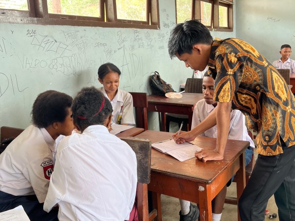 Rayakan Hari Guru, Yayasan AHM Angkat Dedikasi Guru Inspiratif Indonesia