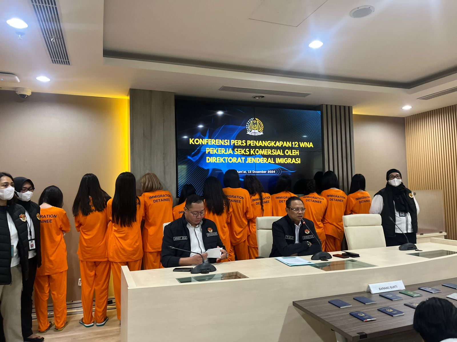 Modus Dapat Tawaran Jadi LC, 12 PSK Asal Vietnam Diamankan