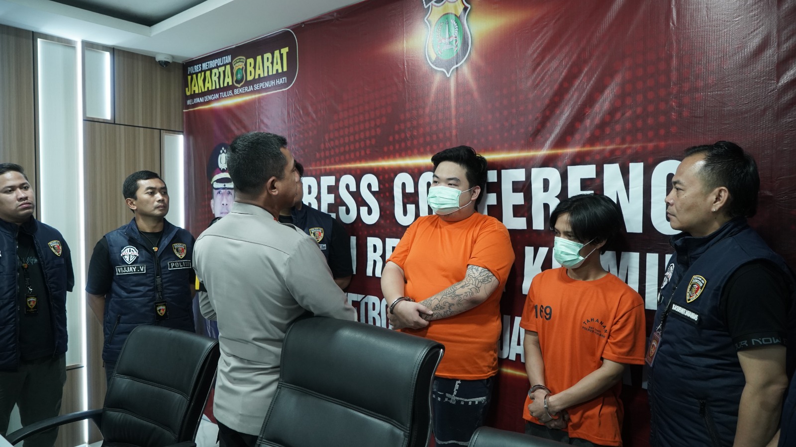 Kelola Situs Judi Online dan Raup Cuan Rp1,5 Juta per Hari, Dua Pemuda di Jakbar Ditangkap! 