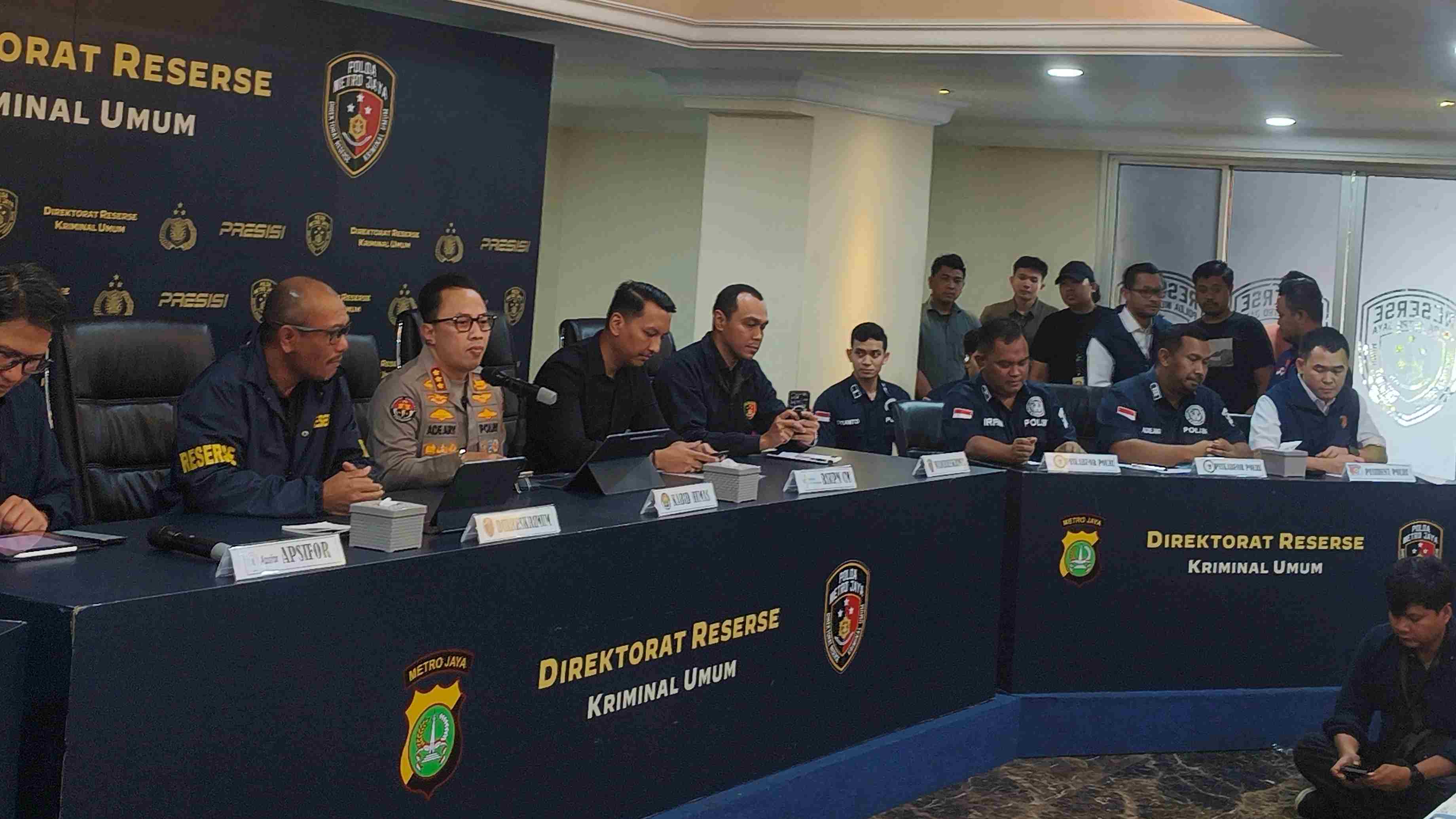 Polisi Pastikan Diplomat Arya Bunuh Diri, tapi Ponselnya Masih Hilang