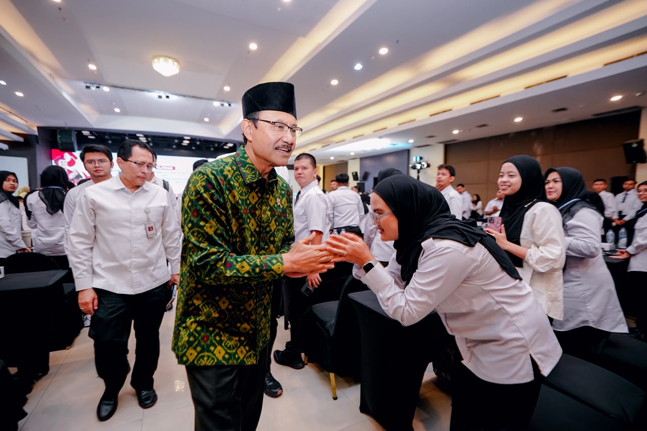 Gus Ipul Ajak SDM Sekolah Rakyat Jadi Agen Perlinsos Lewat Gerakan Peduli Tetangga