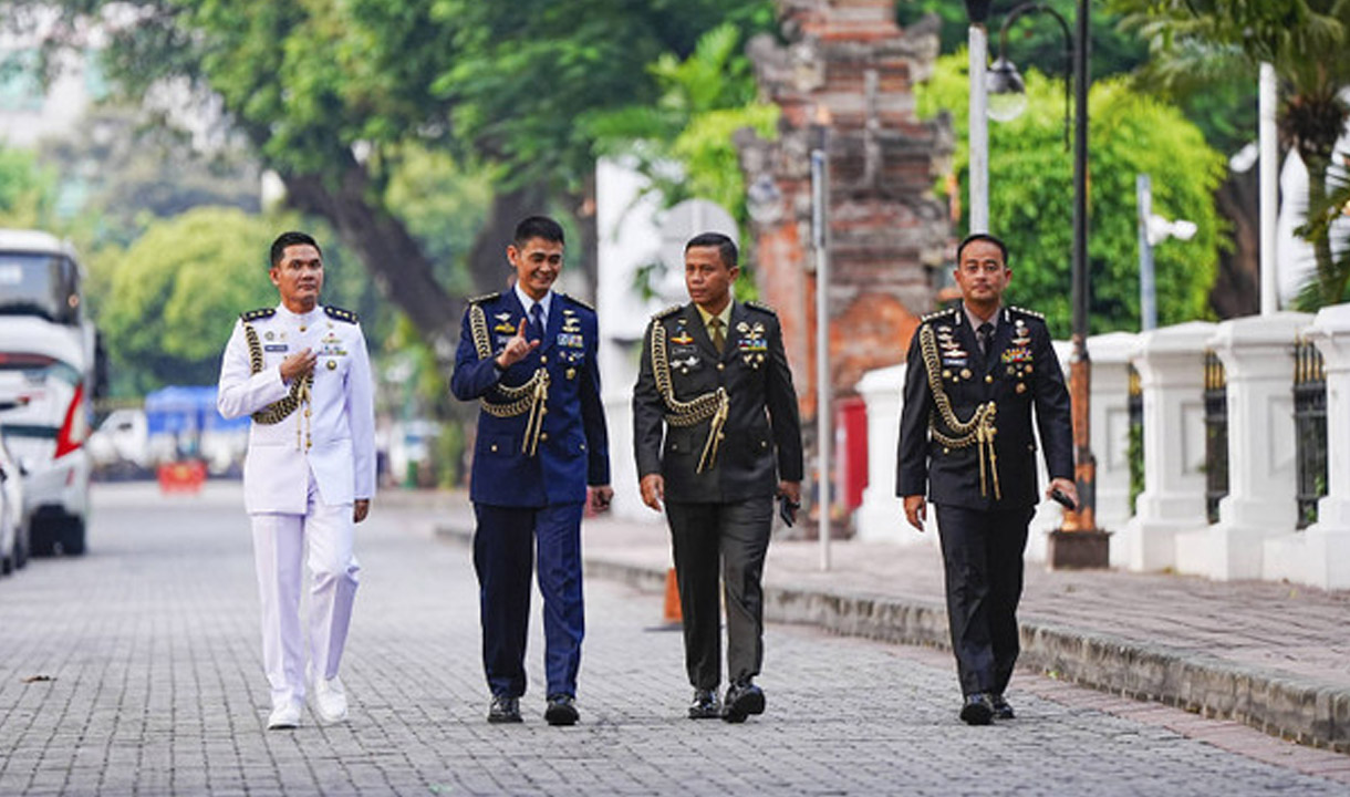 KSP Bantah 4 Ajudan Prabowo Dikembalikan ke Kesatuan Masing-masing: Sedang Penataran 