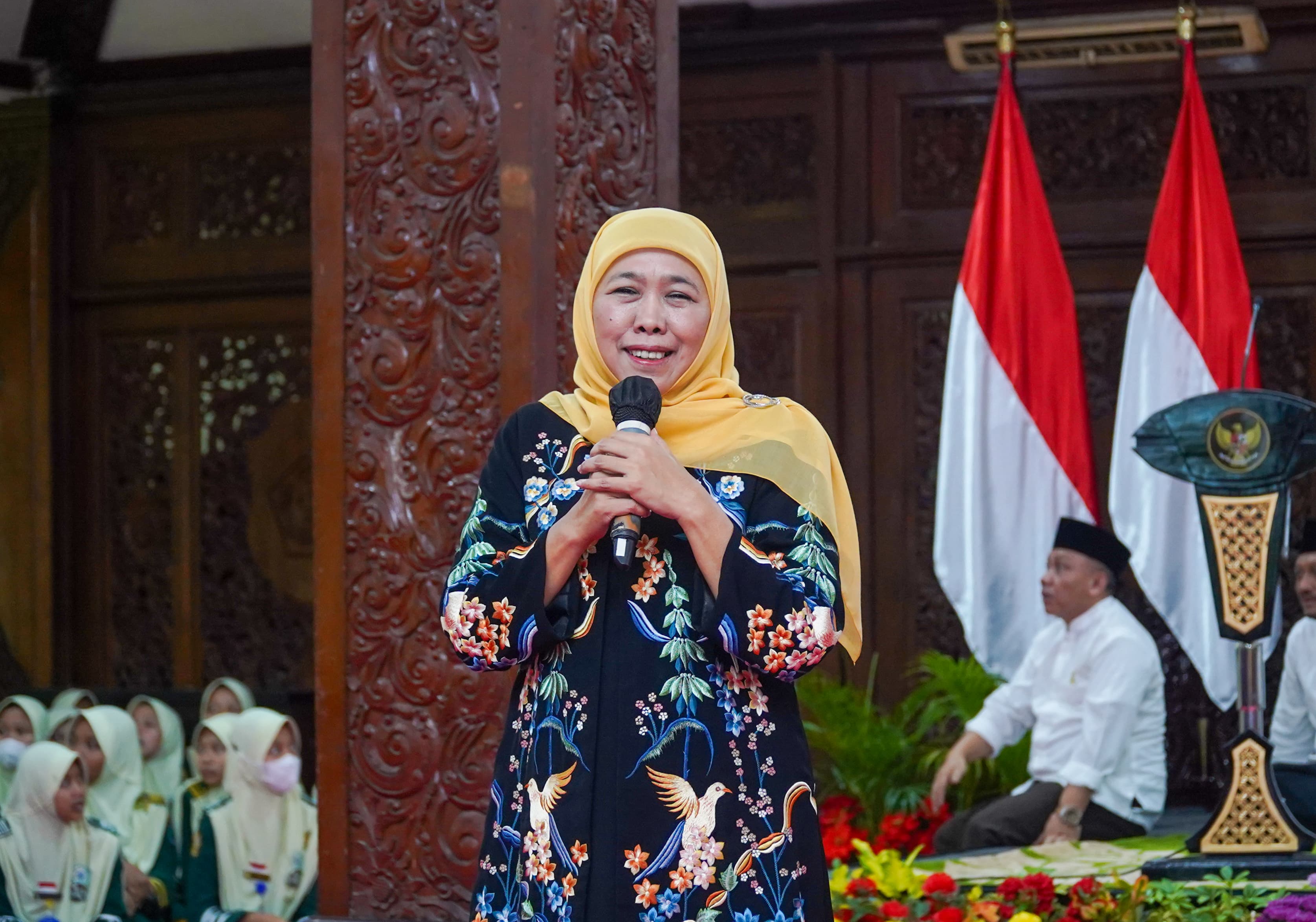 Khofifah Klaim Sudah Komunikasi Dengan PDI Perjuangan Untuk Maju Pilkada Jawa Timur
