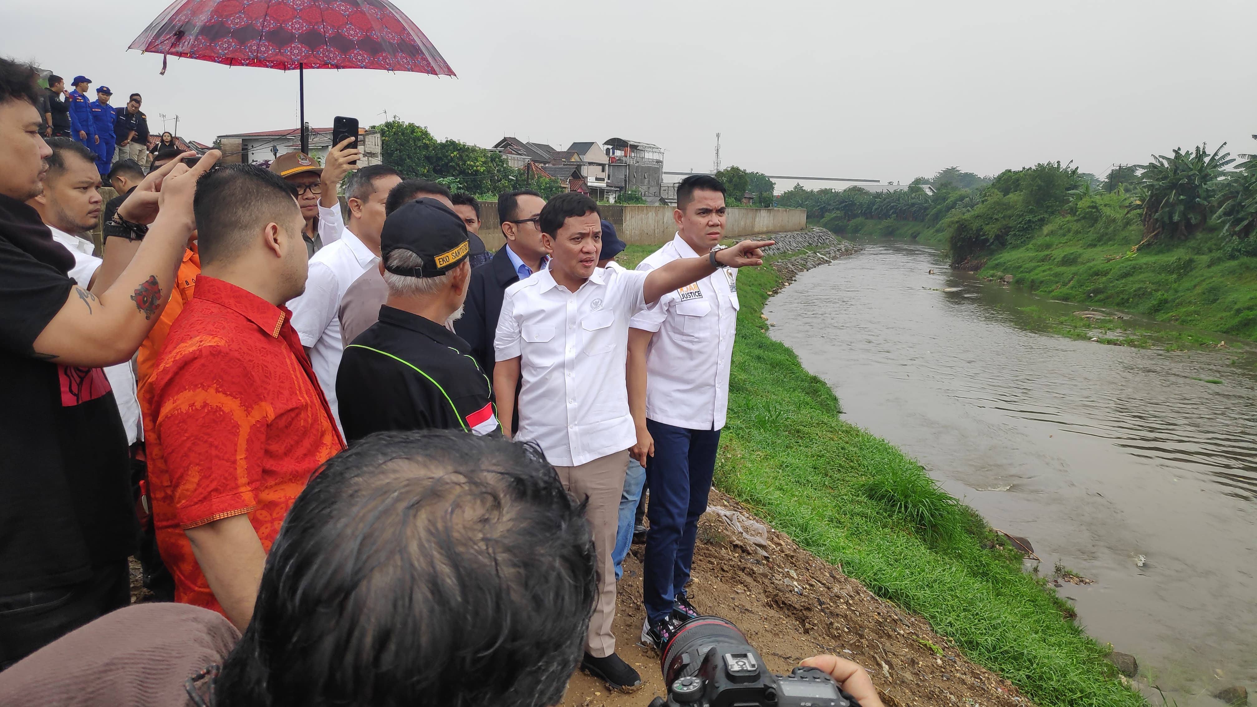 Anggota Komisi III DPR Sambangi TKP 7 Pemuda Tewas Mengapung di Bekasi