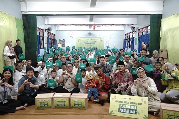 Dompet Dhuafa Bersama Stimuno Bagikan 150 Parsel Ramadan Perbaiki Imun Perkuat Iman untuk Persiapkan Hari Kemenangan