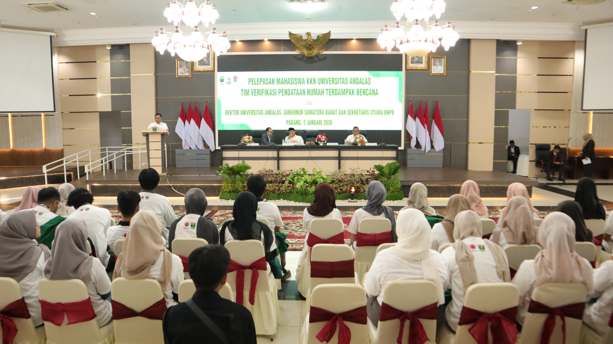 Pemerintah Manfaatkan Mahasiswa KKN Unand untuk Bantu Verifikasi Data Rumah Rusak di Sumbar