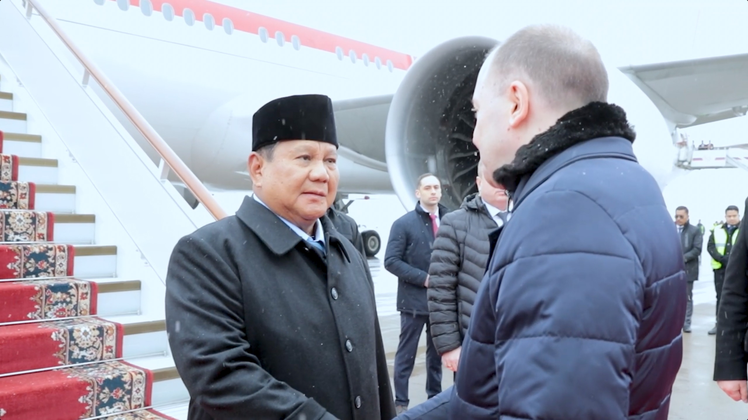 Presiden Prabowo Mendarat di Moskow, Gelar Pertemuan dengan Putin di Kremlin