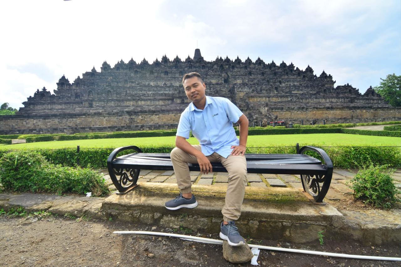 Cheng Yu Pilihan Supervisor PT Indo Fudong Konstruksi Anggi Yusuf Devidson: Cheng Ren Bu Zi Zai, Zi Zai Bu Cheng Ren