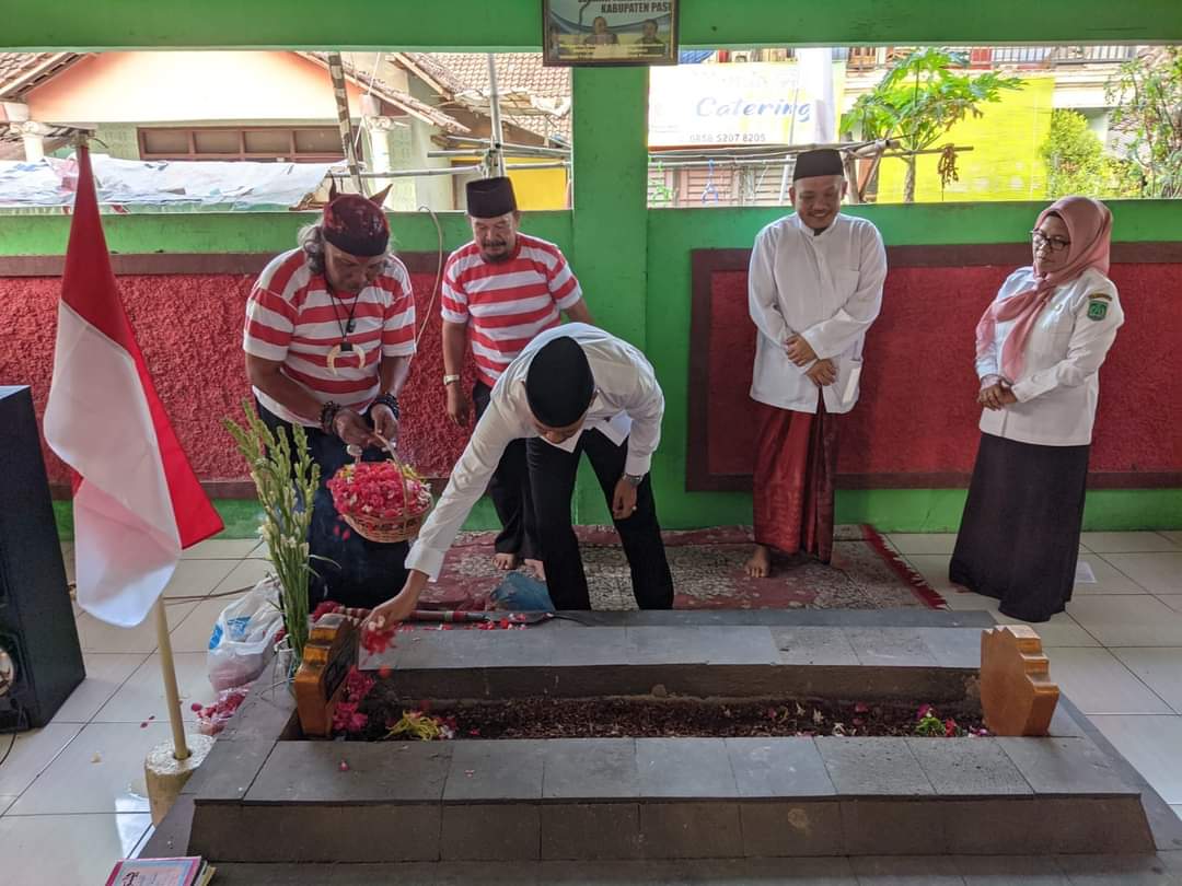 Dorong Sakera sebagai Pahlawan Nasional, FPK Jatim dan DKKP Ziarah Makam