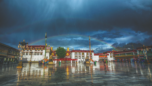 Pesona Barkhor Bazaar, Tibet, Meneguk Harmoni dalam Secangkir Teh