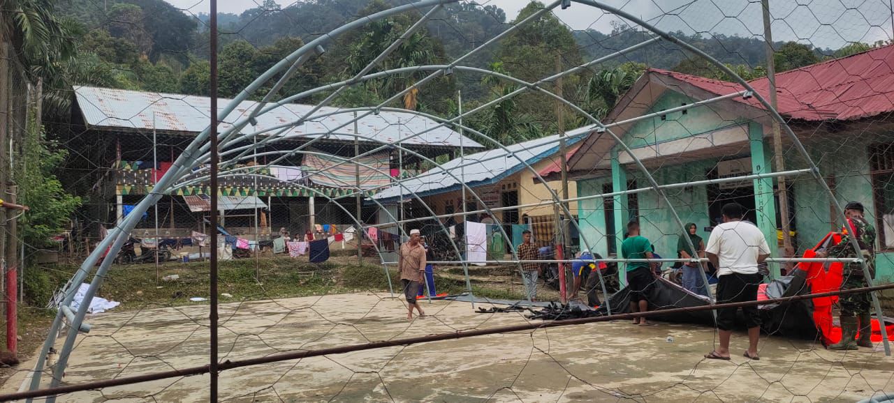 Dukung Pembelajaran Darurat, BNPB Dirikan Tenda Peleton Untuk Anak-Anak Sekolah 