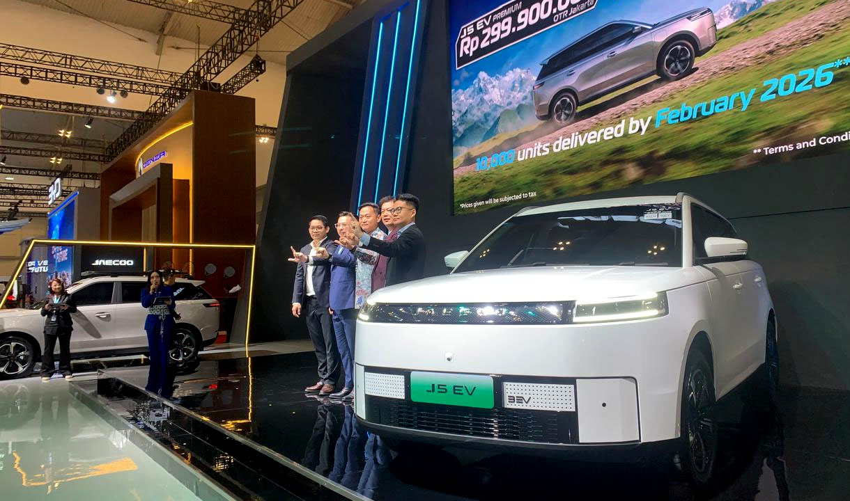 Jaecoo Beri Harga Khusus J5 EV Rp249 Juta Untuk 1.000 Pemesan Selama GJAW 2025