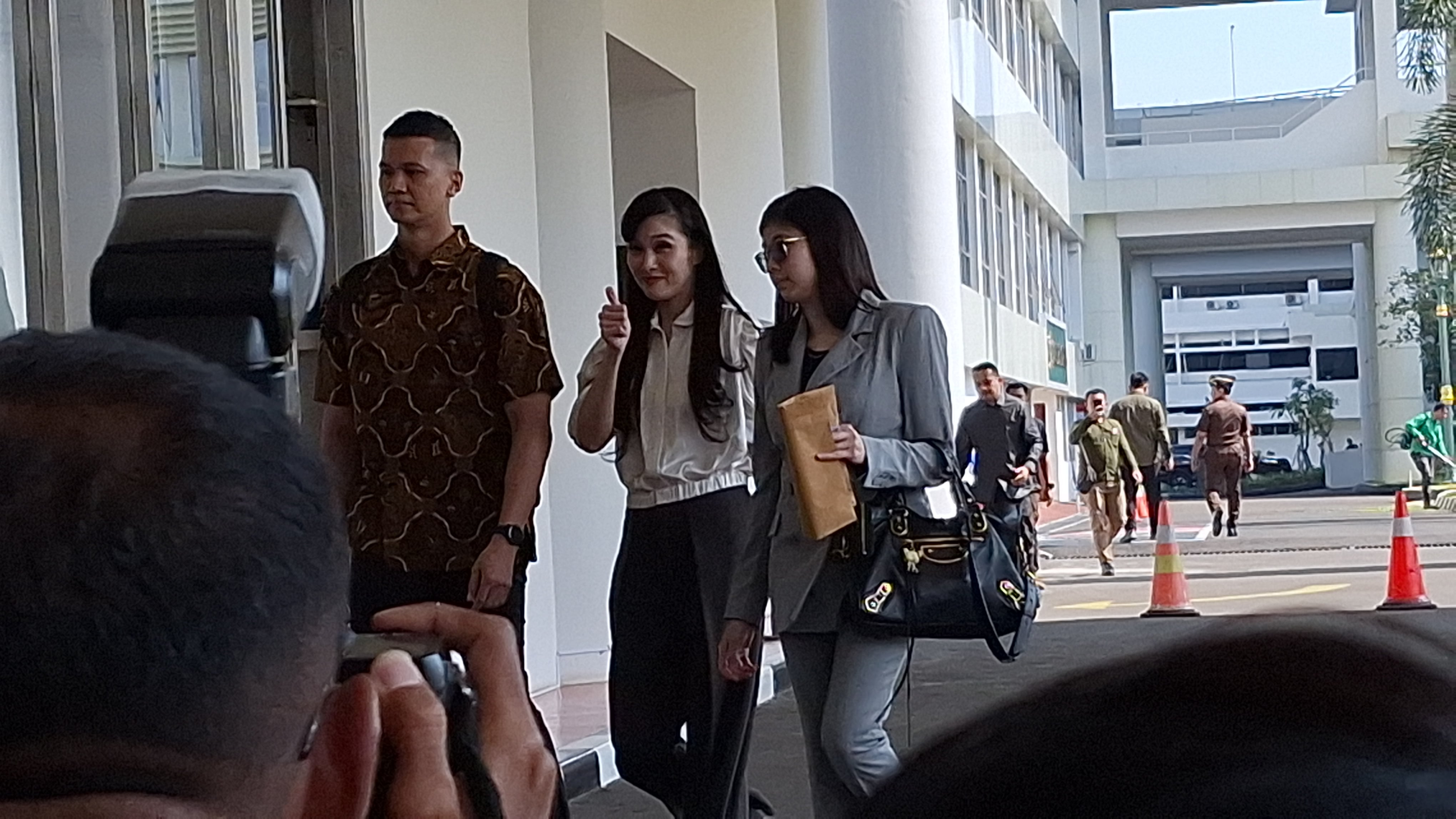 Sandra Dewi Penuhi Panggilan Kejagung, Diperiksa Atas Dugaan Korupsi Harvey Moeis