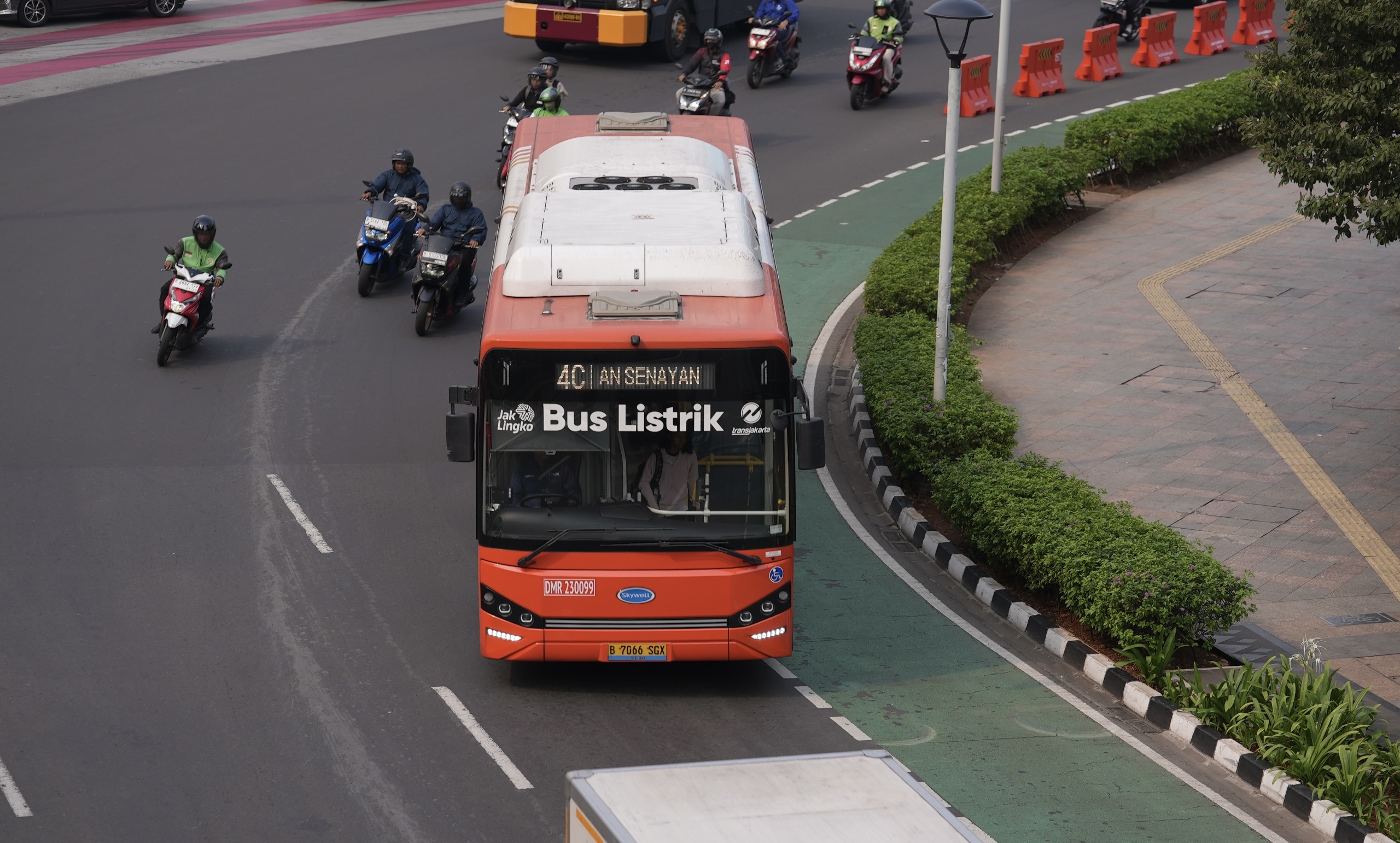Kronologi Pejabat SKK Migas, Pesepeda di Jalan Sudirman yang Tabrakan Bus Listrik Hingga Tewas