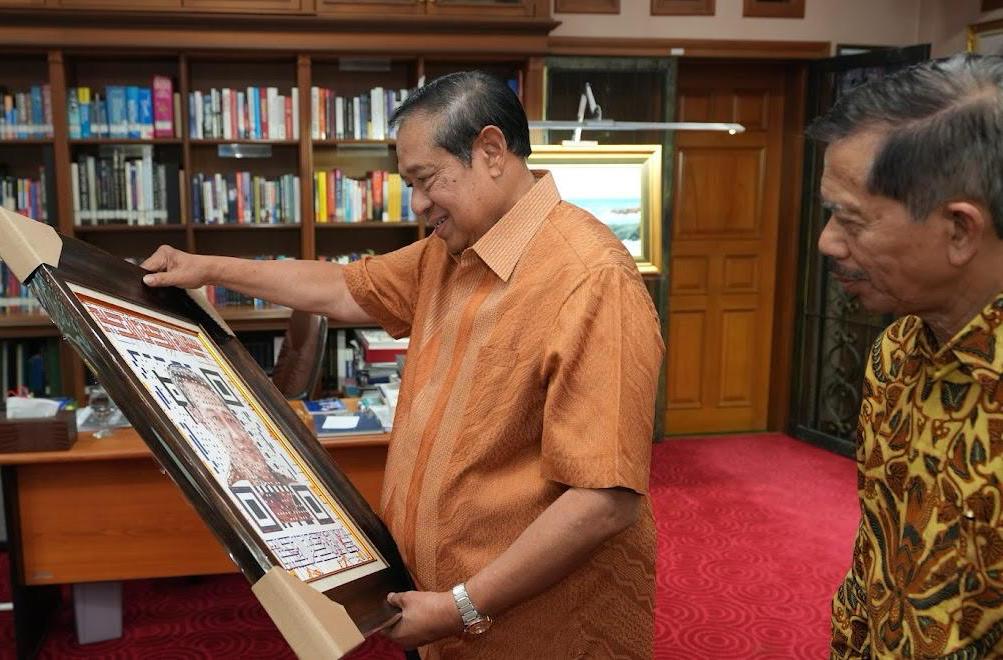Temui SBY, Kawoong Innovation Serahkan Karya QR Art yang Bakal Lengkapi Museum dan Galeri SBY * ANI di Pacitan 