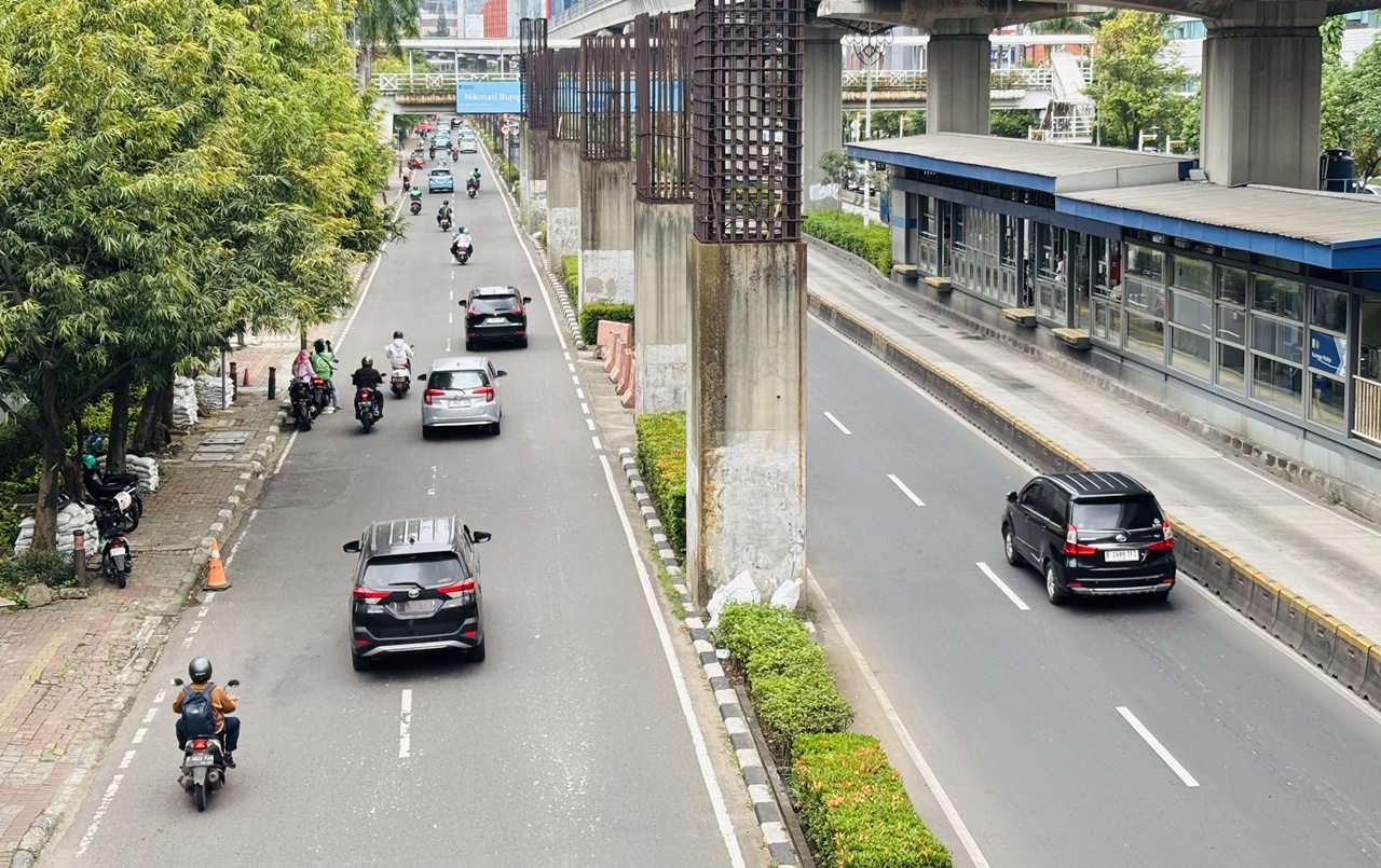 Jalur Cepat di Rasuna Said Bakal Dihapus Usai Tiang Monorel Dibongkar