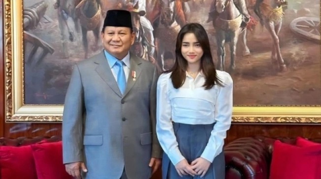 Prabowo Makan Siang bareng Fuji 