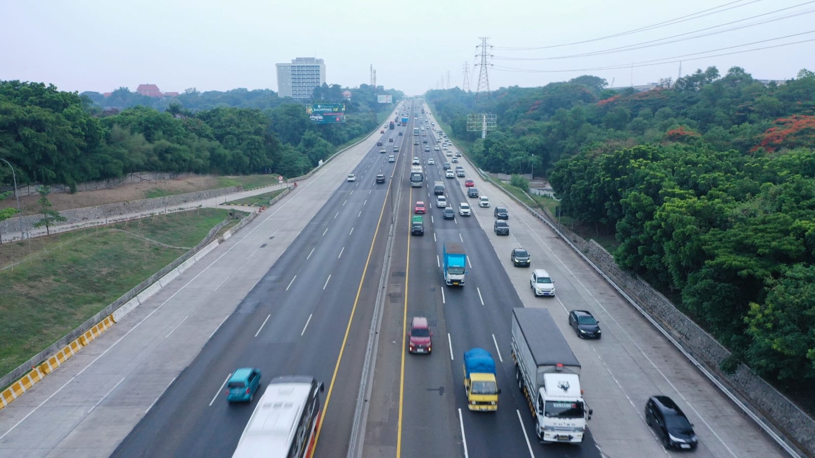 Libur Nataru Usai, 34.896 Kendaraan Masuk GT Cikampek Utama