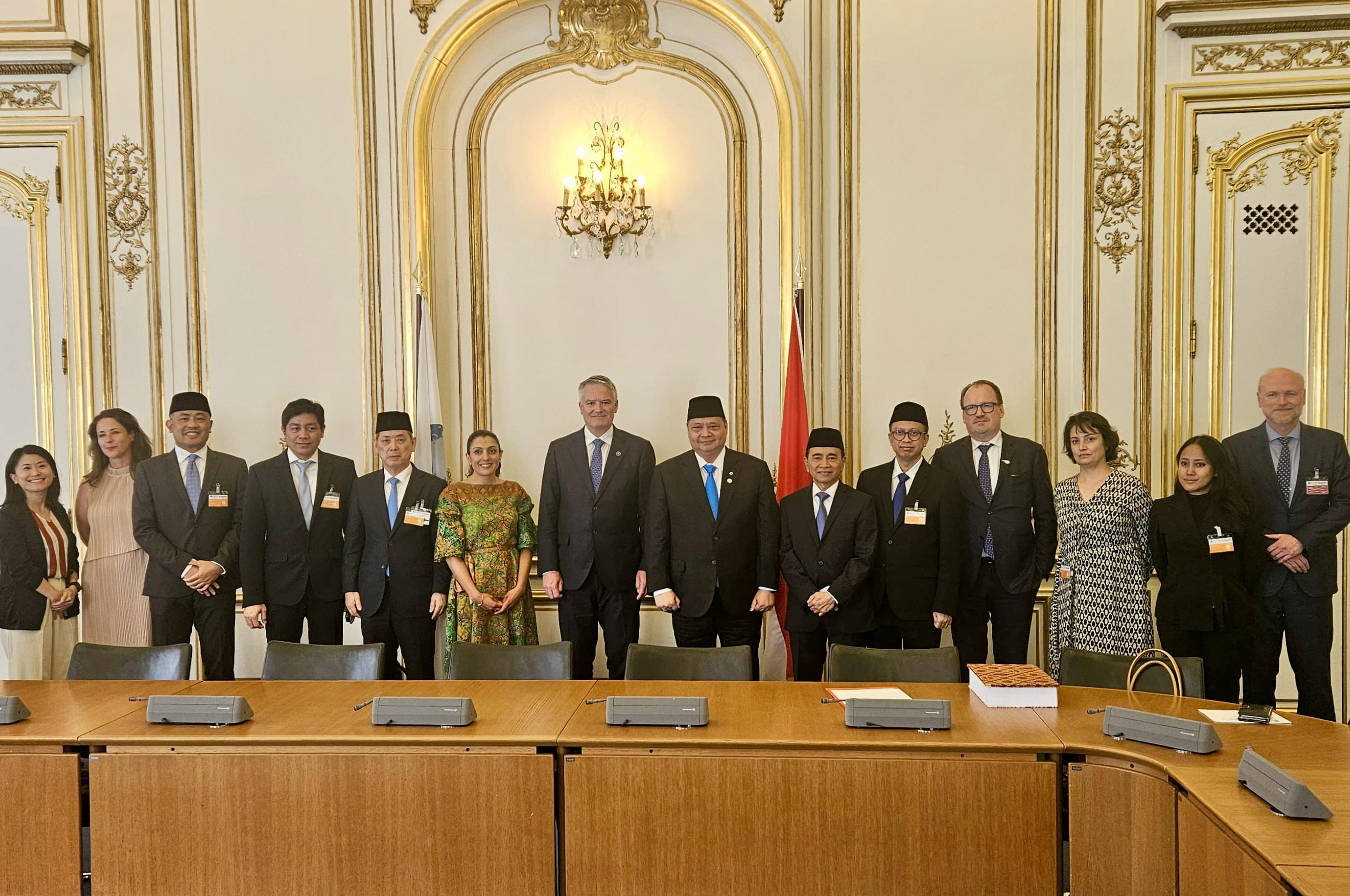 Menko Airlangga Temui Sekjen OECD Guna Serahkan Initial Memorandum, Tegaskan Komitmen Indonesia Menuju Keanggotaan OECD