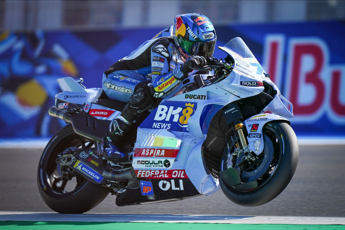 Hasil Sprint Race MotoGP Valencia 2025: Alex Marquez Tak Tersentuh, Bezzecchi Gagal Podium