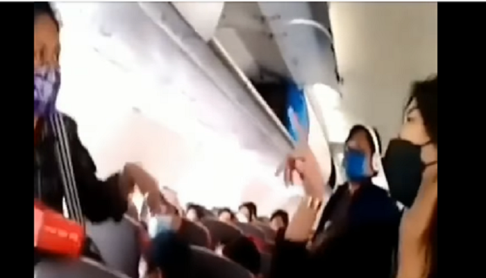 Wanita Cantik Viral Diduga karena Tak Mau Antre saat Keluar dari Pesawat, Ditegur Malah Marah