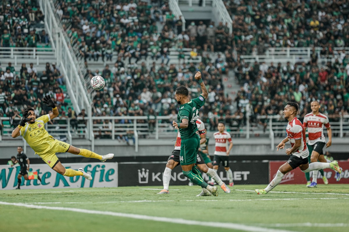 Hasil Liga 1 Persebaya vs Madura United: Kemenangan Sirna di Injury Time