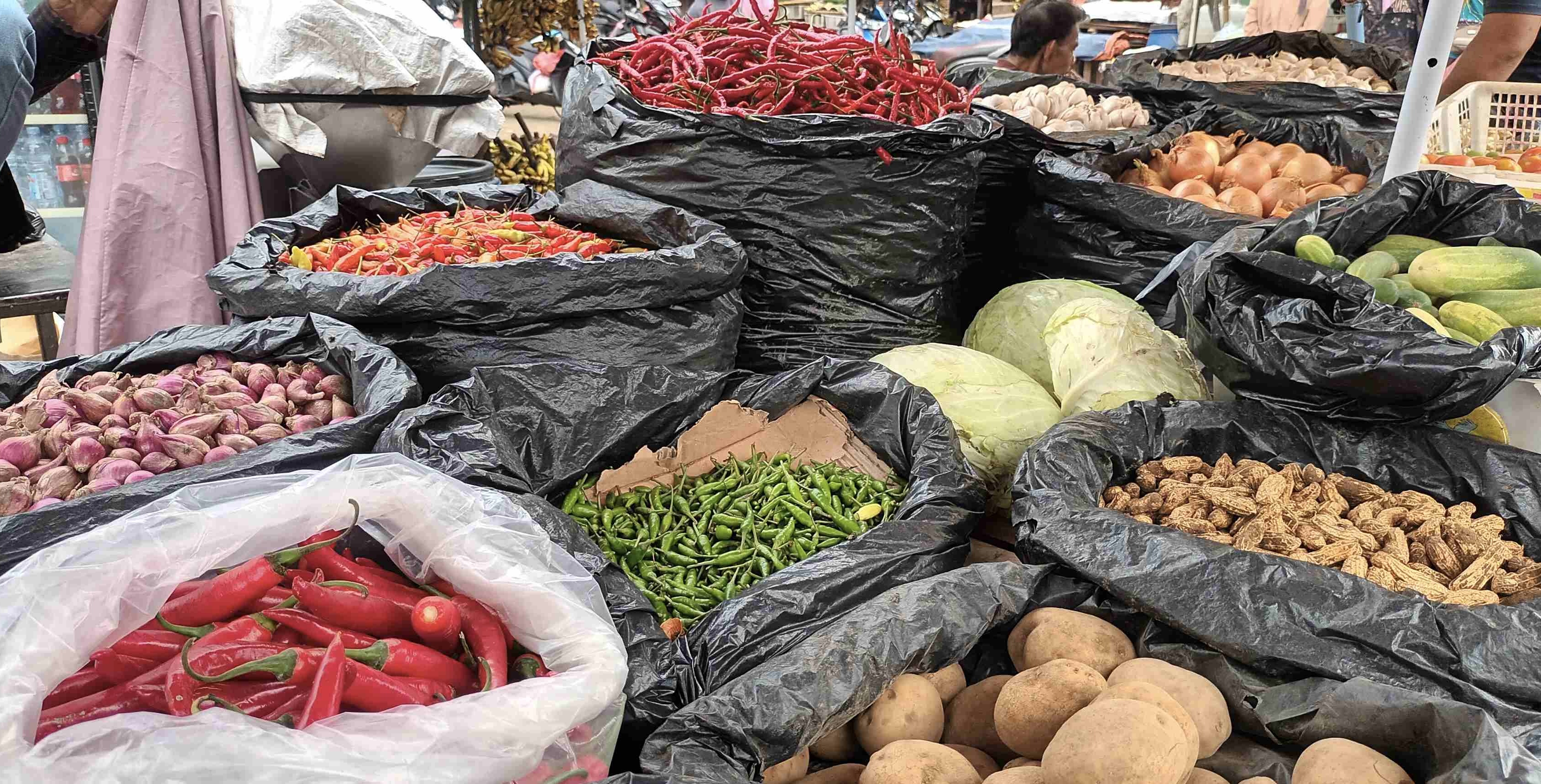 Jangan Panic Buying! Pemprov DKI Pastikan Stok Pangan Aman di Tengah Perang Israel-AS Vs Iran